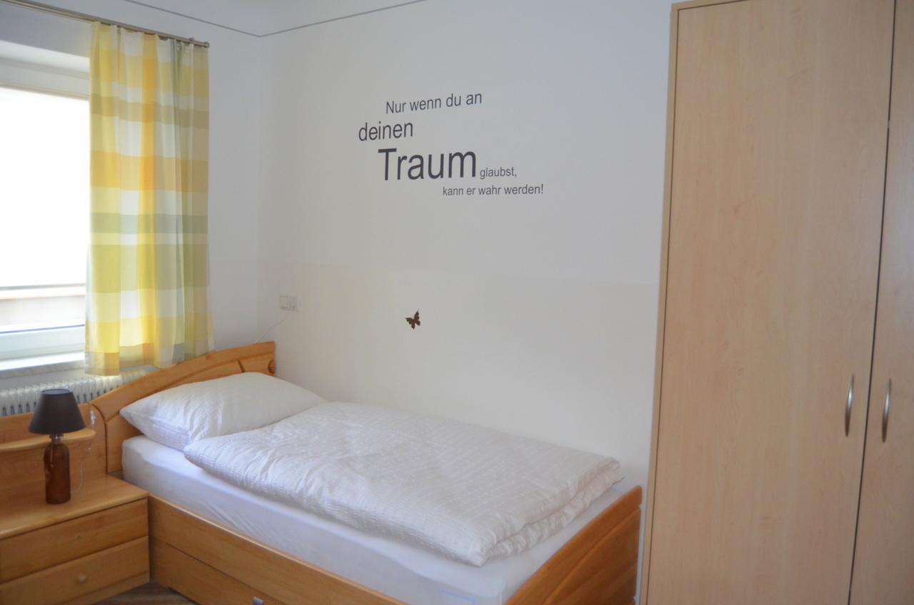 Pension Zum Strell Hollabrunn Ngoại thất bức ảnh