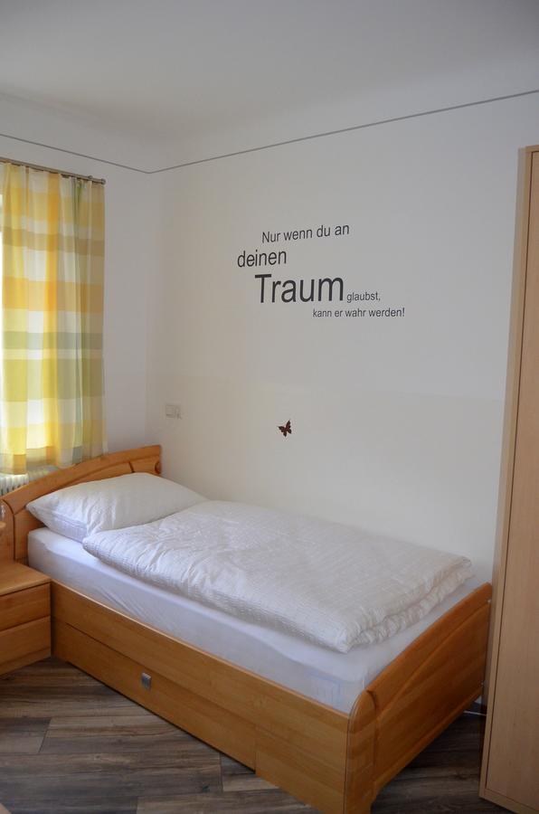 Pension Zum Strell Hollabrunn Ngoại thất bức ảnh